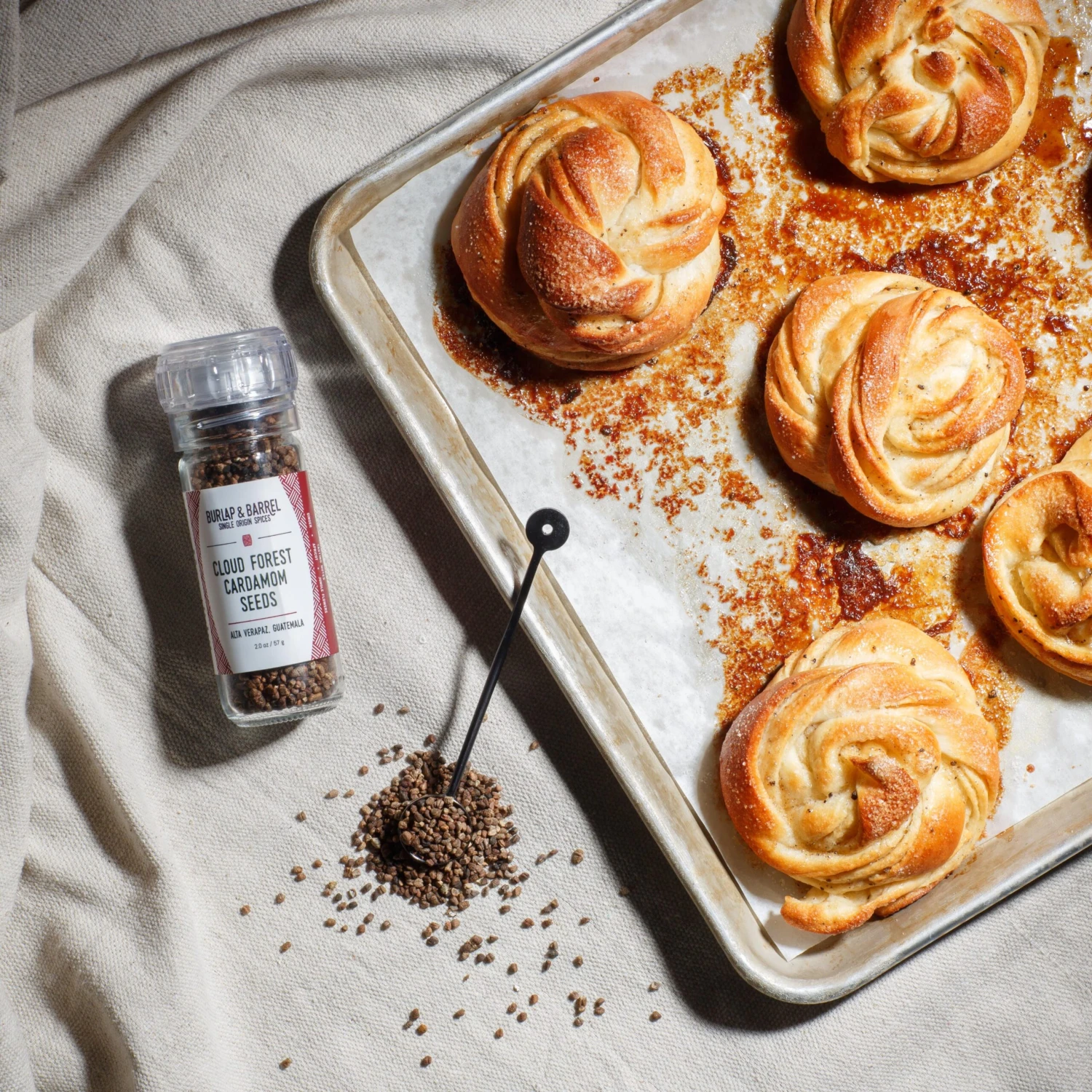 Burlap & Barrel Cloud Forest Cardamom Seeds - Image 2