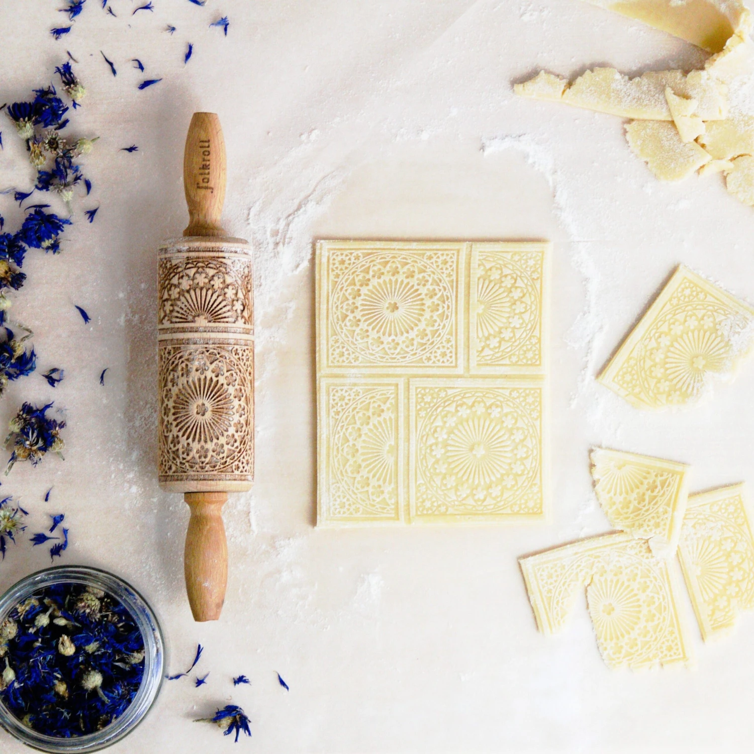 Folkroll Engraved Rolling Pin - Junior Rosette - Image 2