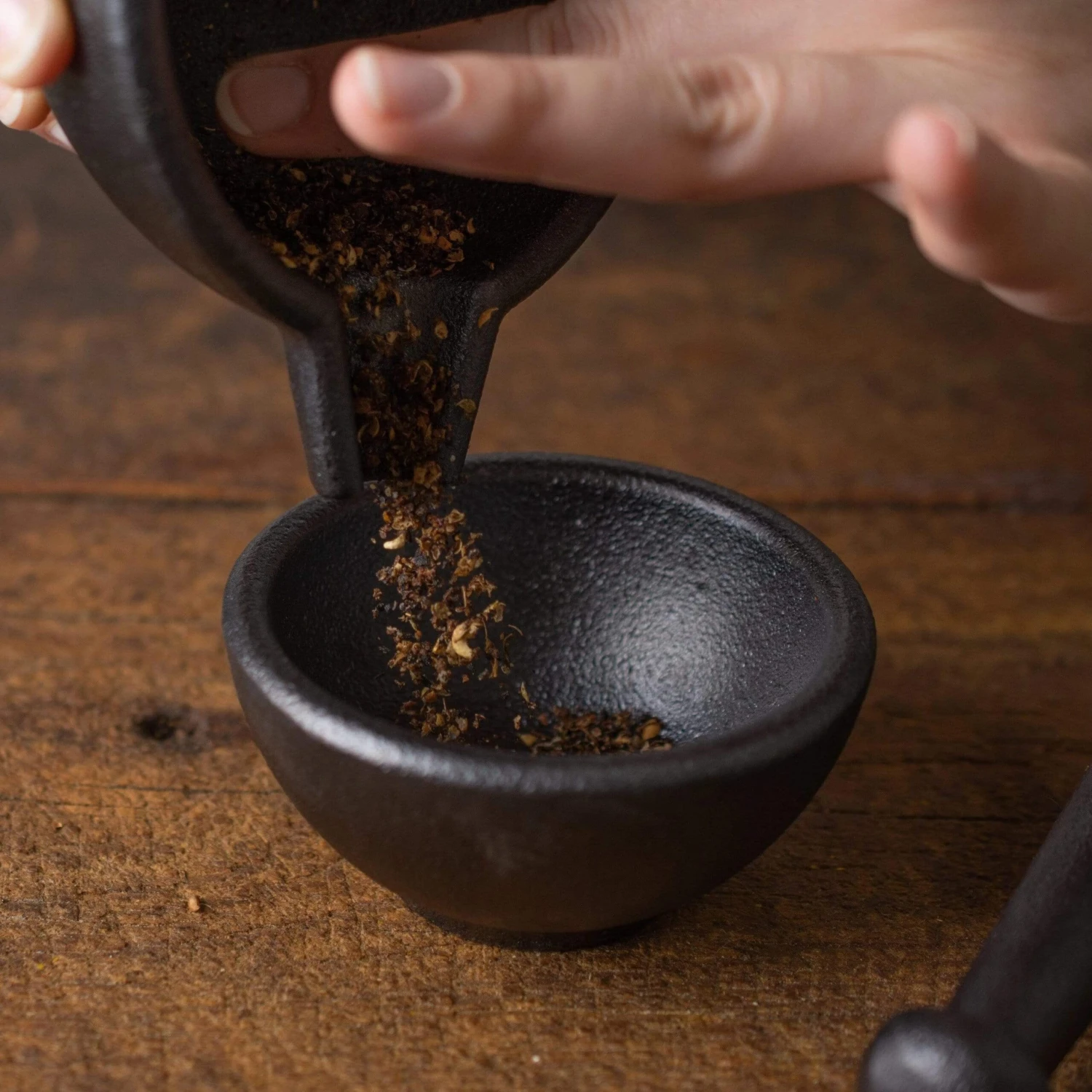 Zassenhaus Cast-Iron Mortar And Pestle Three-Piece Set - Image 4